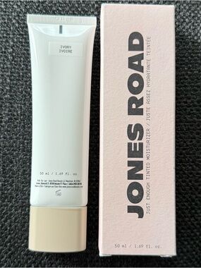 Jones Road Just Enough Tinted Moisturizer in Ivory - Full Size - NIB